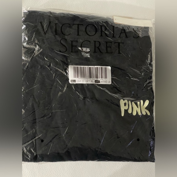 NEW VS PINK Glow in the Dark campus tee in HALLOWEEN CAT EYE LOGO - Picture 8 of 11